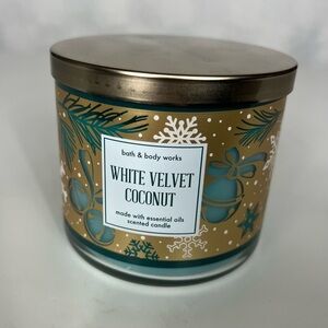 Bath & Body Works 3-Wick White Velvet Coconut Scented Candle
